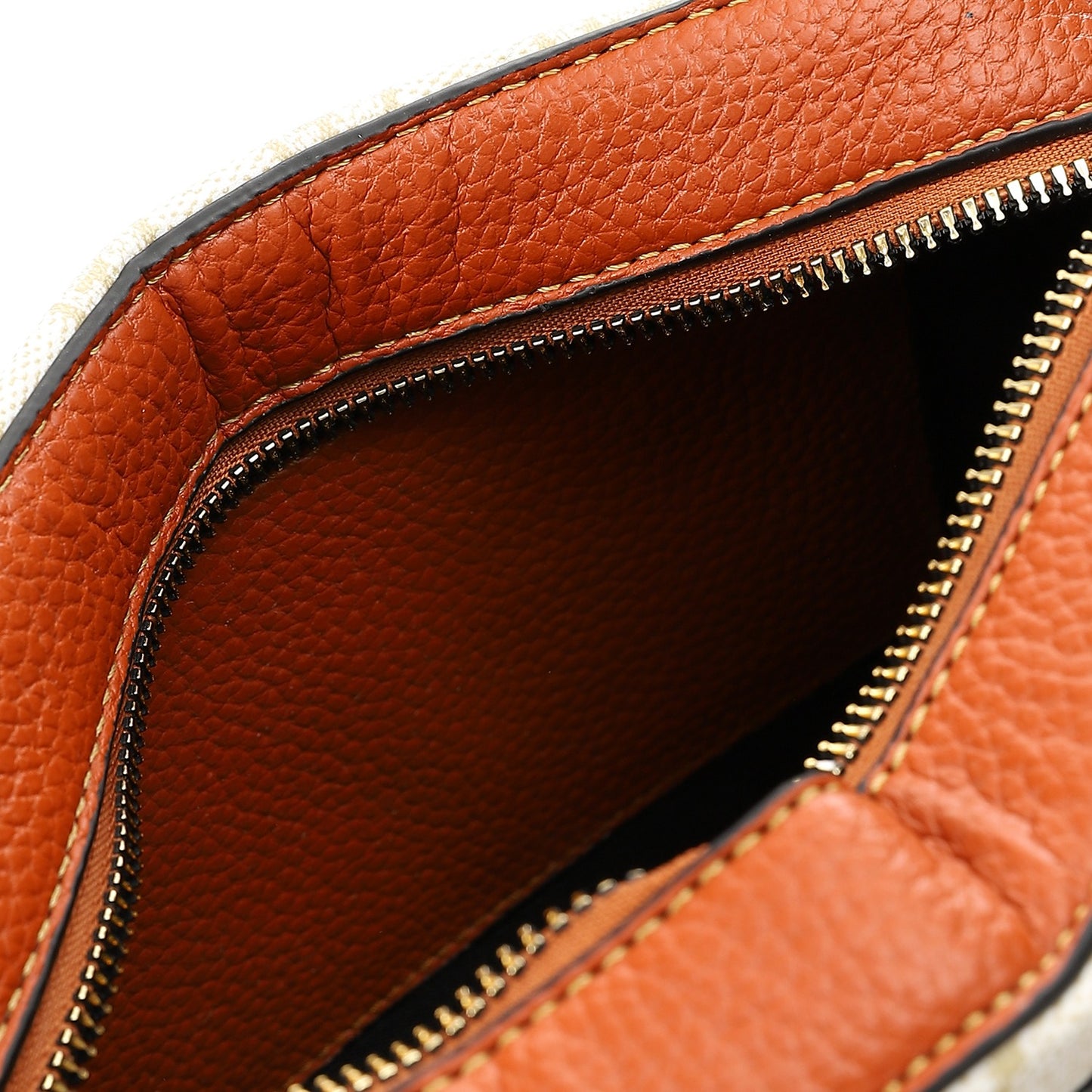 Signature Crossbody – Classic Edition