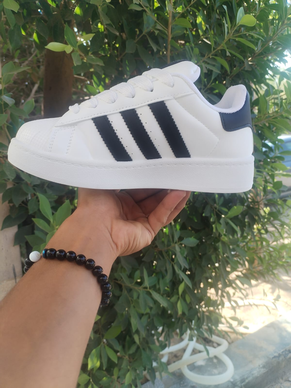 super stare white x black