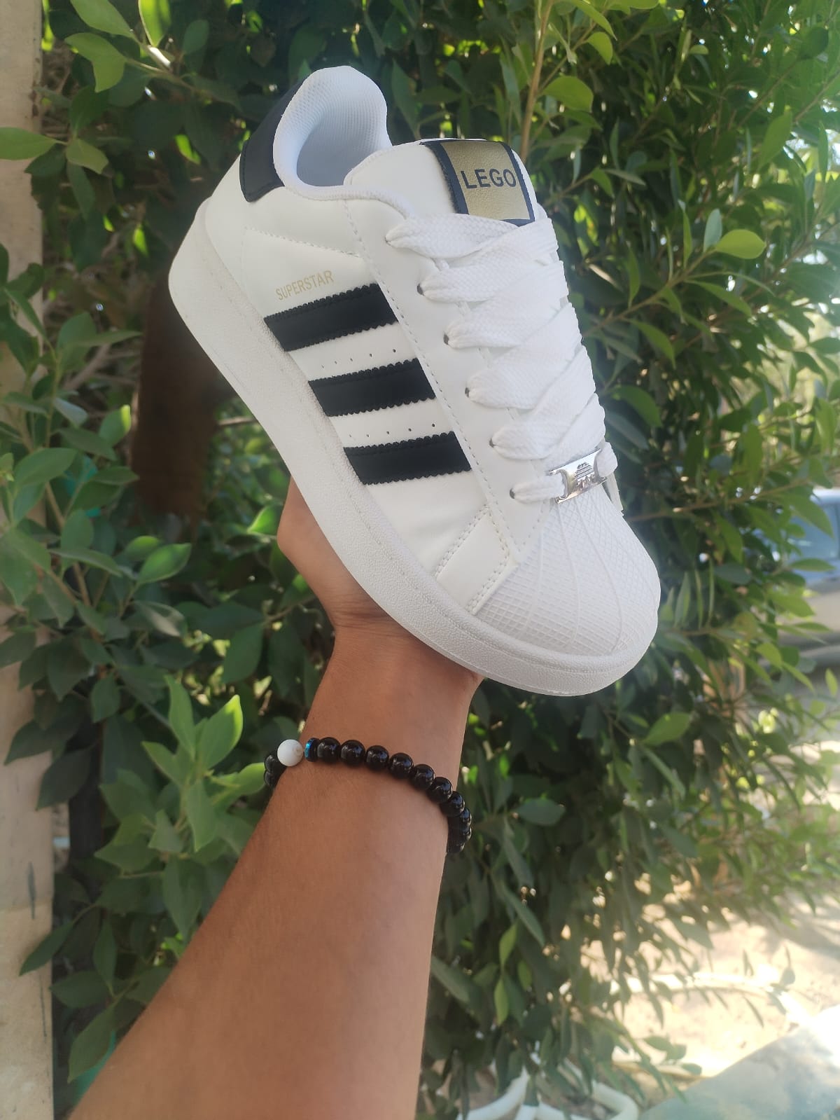 super stare white x black