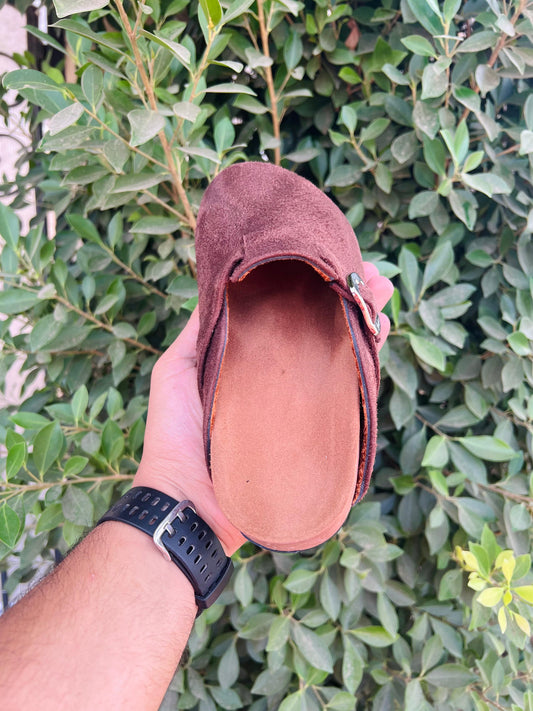 Clogs brown