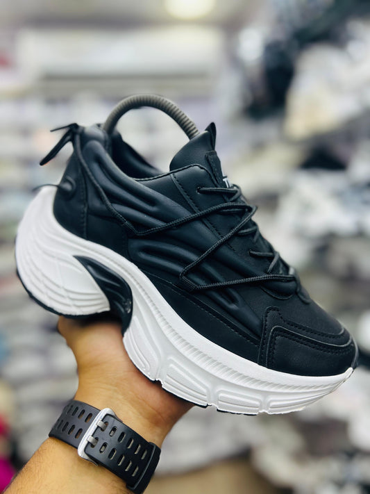 Grit and Grind Sneaker Black