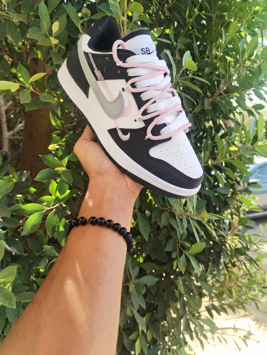 Air Jordan Black x white rose